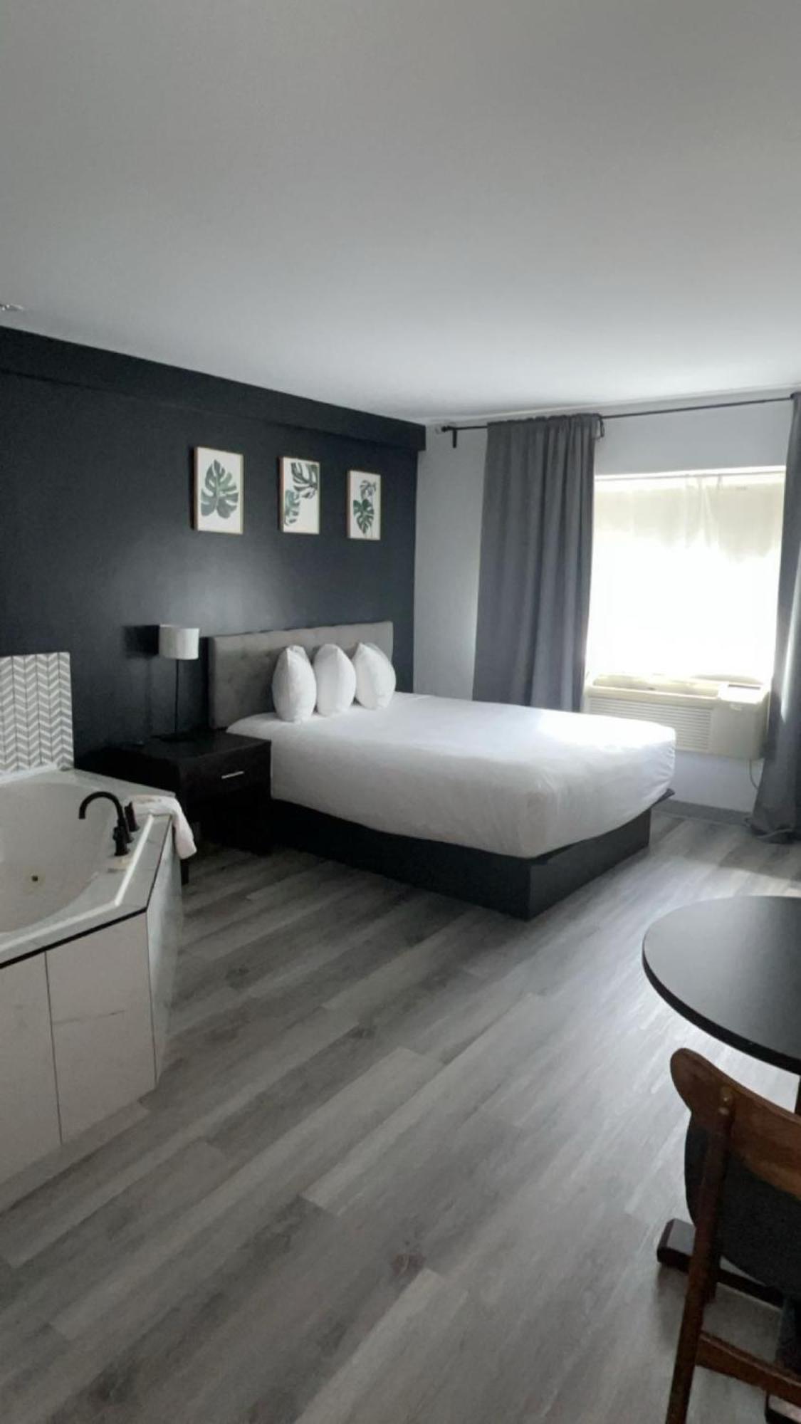 Hotel Newstar มอนทรีอัล ภายนอก รูปภาพ