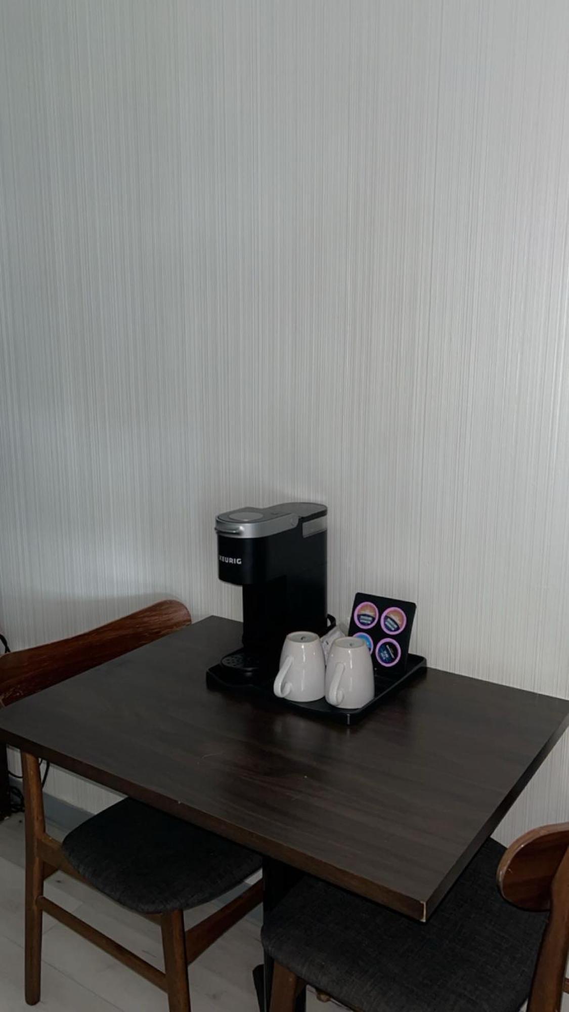 Hotel Newstar มอนทรีอัล ภายนอก รูปภาพ