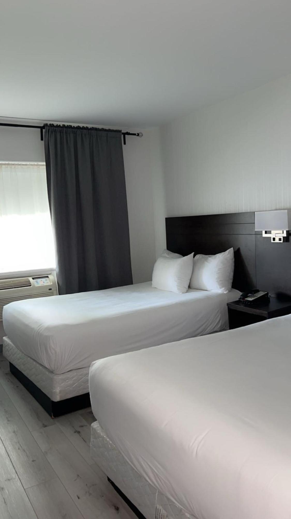Hotel Newstar มอนทรีอัล ภายนอก รูปภาพ