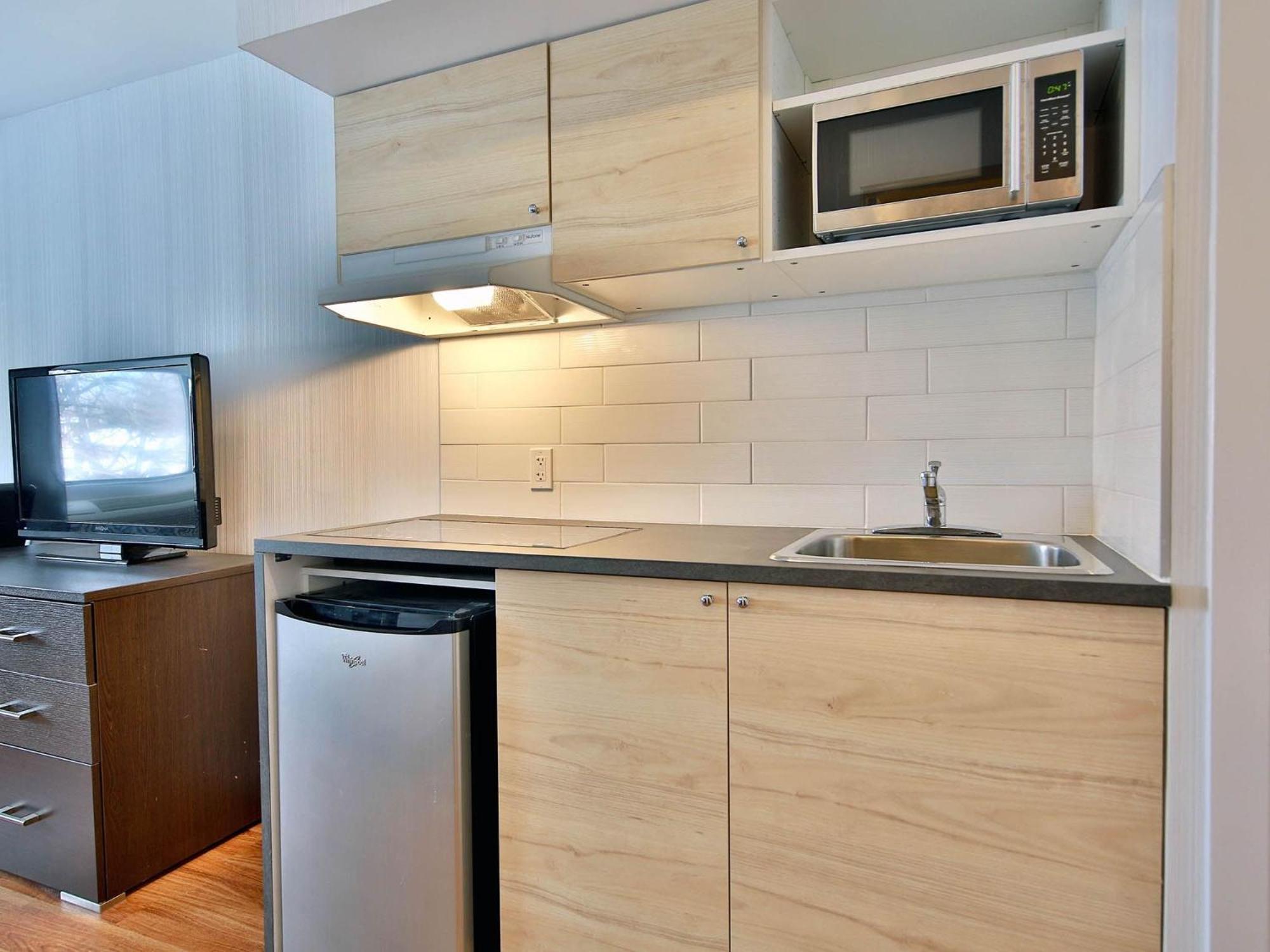 Hotel Newstar มอนทรีอัล ภายนอก รูปภาพ